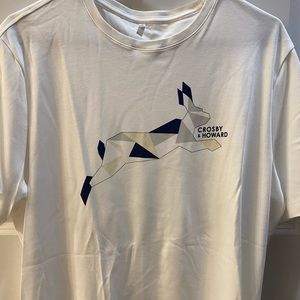 Large men’s white detail tee
